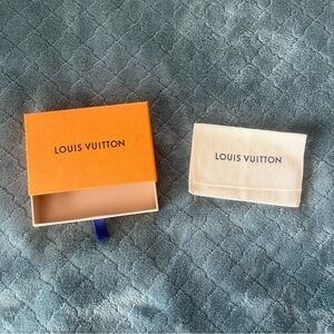 Louis Vuitton Orange Box with Cream Pouch‎
